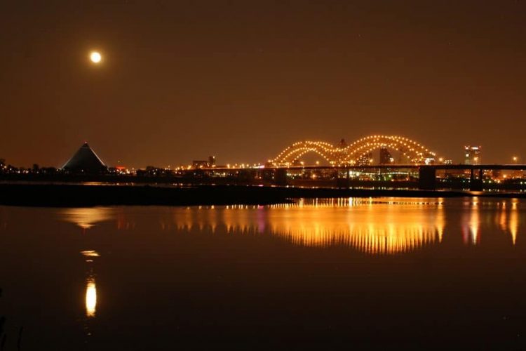 Memphis-Bridge-over-Mississippi